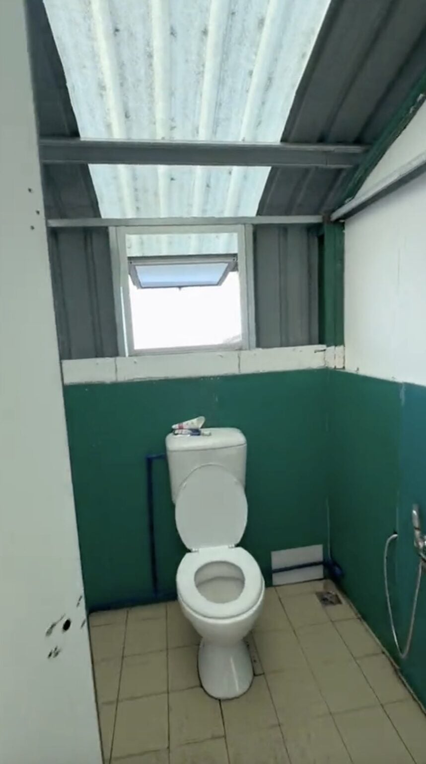 Man Shares Views from Malaysia's Highest Toilet at Mount Kinabalu & They're Absolutely Stunning